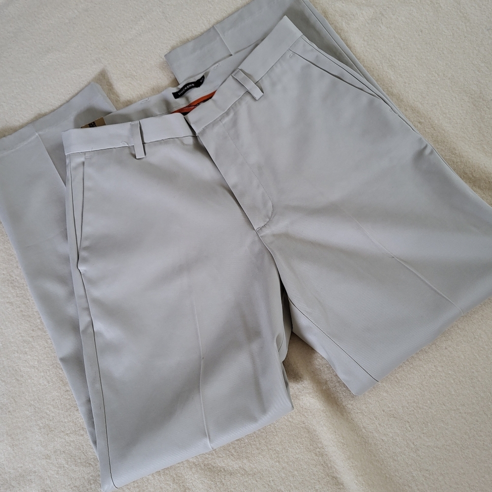NWT Dockers Beige Pants Men's Size 32 X 32 D3 Cotton Trousers